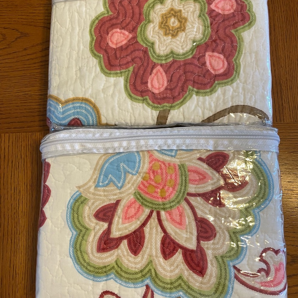 Ashbury Luxury King Sham Set of 2 - Multicolor - Picture 2 of 3